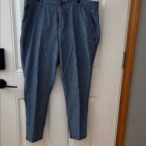 EUC GAP Women’s Light Blue Chinos